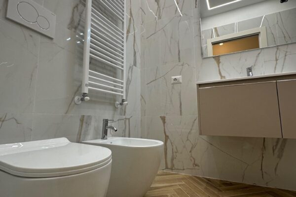 operazione immobiliare Bergamo | frazionamento ufficio e cambio uso in abitativo | bilocale | Bergamo