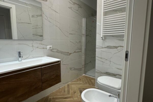 operazione immobiliare Bergamo | frazionamento ufficio e cambio uso in abitativo | bilocale | Bergamo