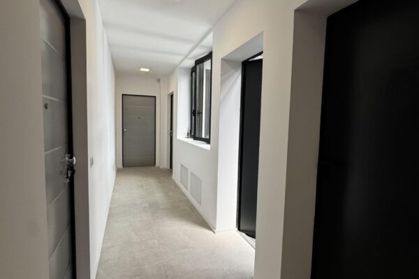 riqualificazione immobiliare | frazionamento | cambio uso da ufficio ad abitativo | bilocali | vigentino | pordoi