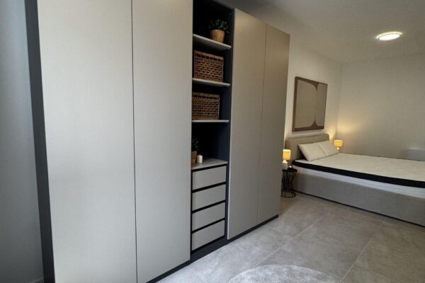 operazione immobiliare | zona notte | camera da letto moderna con angolo guardaroba | milano | pordoi