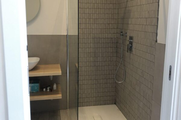 Bagno ristrutturato Milano | Riqualificazione edilizia | Operazioni immobiliari