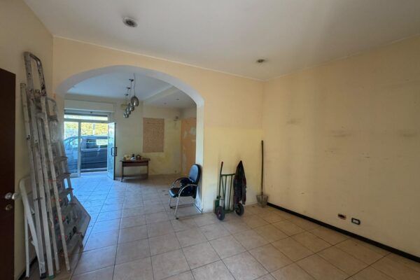Da negozio ad abitazione - Traformazione immobiliare - Flipping Immobiliare