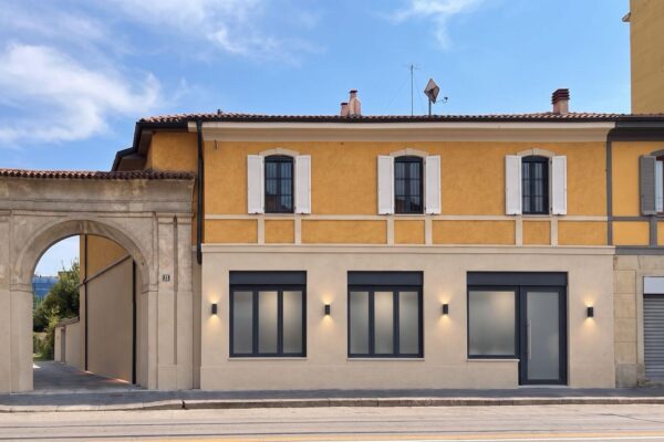 Via Lodovico il Moro, Navigli, Bilocale ristrutturato a nuovo